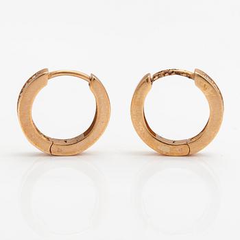 A pair of 14K gold earrings with diamonds ca. 0.26 ct in total. ITD, Espoo.