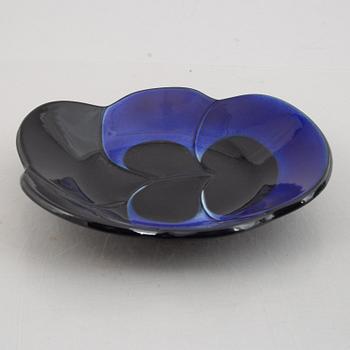 Birger Kaipiainen, fat, 2 st, keramik, bl.a. "Viola", Arabia, Finland.