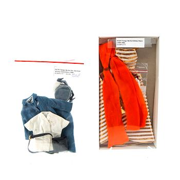 Barbiekläder 2 set. vintage "Holiday Dance", Mattel 1965-66, "Pan American Airways Stewardess" Mattel 1966.