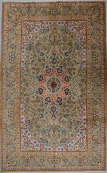 MATTA, Najafabad, 1900-talets senare del,  420 x 295 cm.