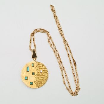 A John Rørvig 18k pendant and 14k chain, Denmark. Vikt tillsammans 61 g.