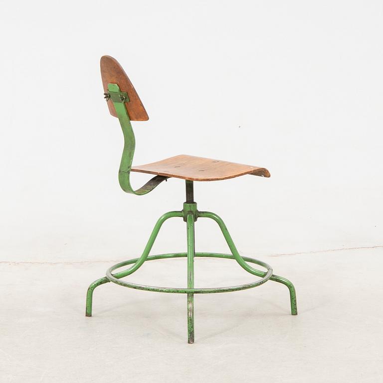 Verkstadsstol möjligen Tjeckien, 1930-40-tal.