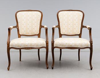 KARMSTOLAR, 1 par, rokokostil, 1900-talets mitt.