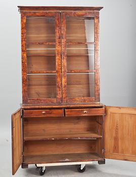 BOKSKÅP, 1800-talets första del.