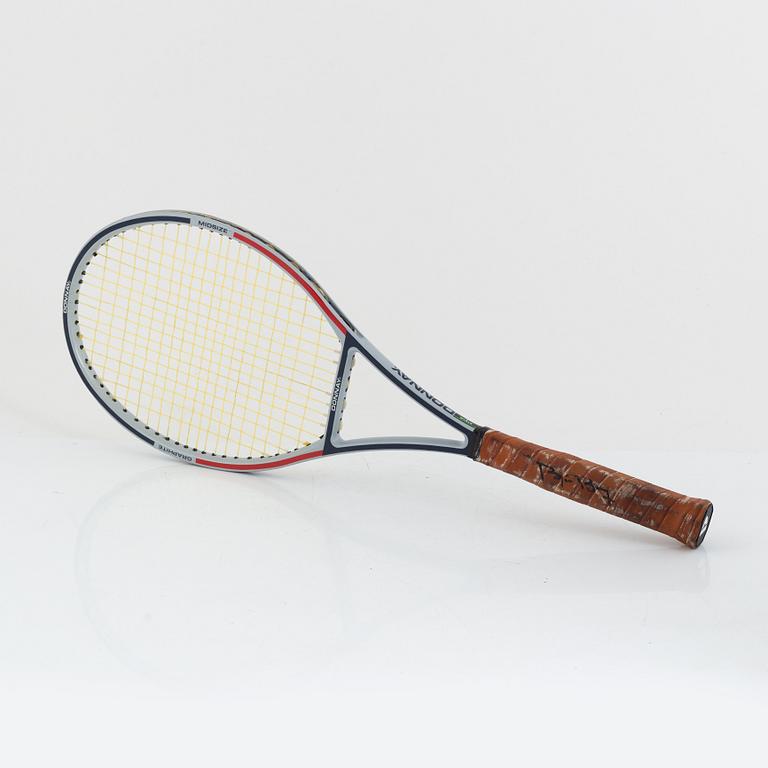 Två stycken tennisracketar, Donnay. Båda signerade av Björn Borg. Donnay Graphite.