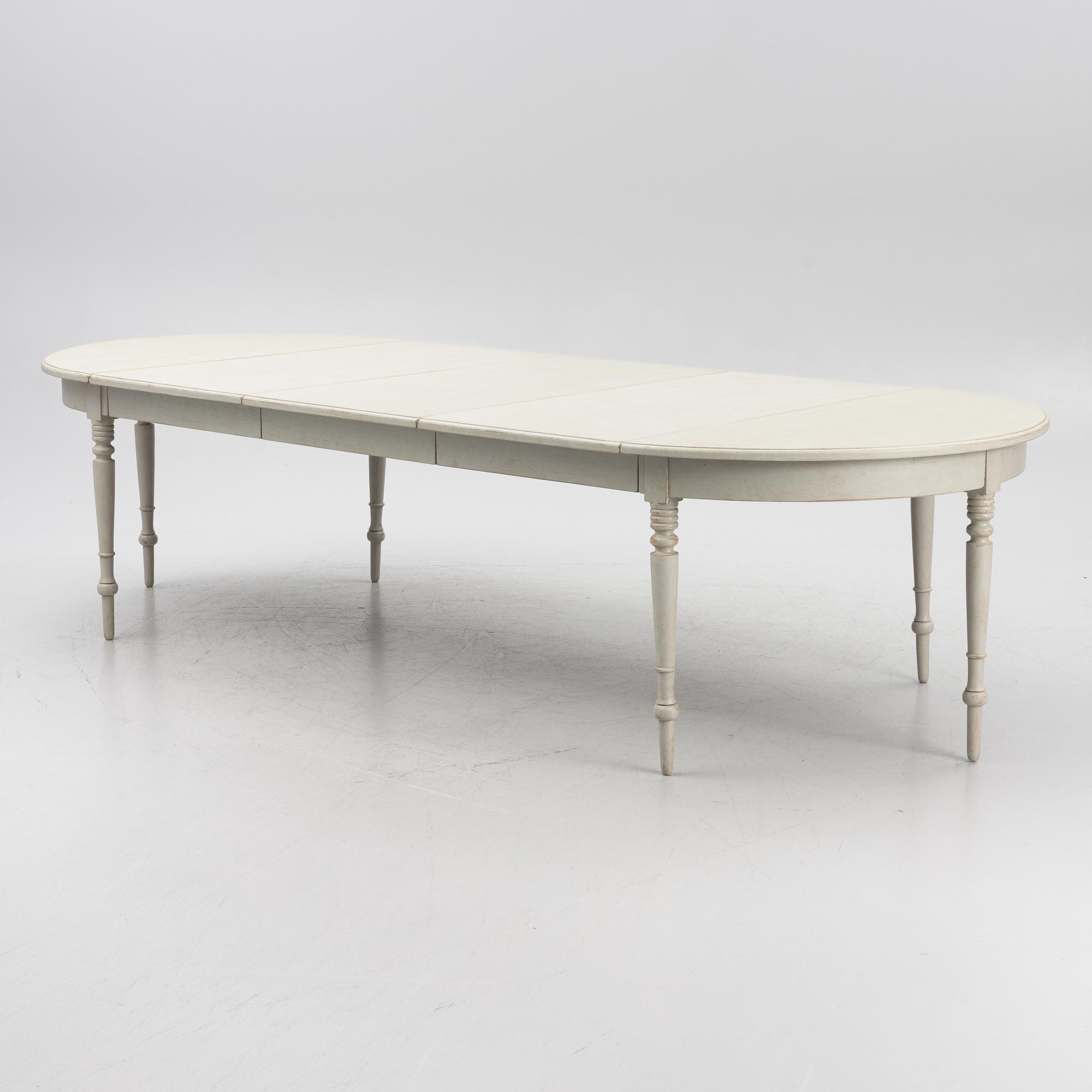 Dining table, 19th century.