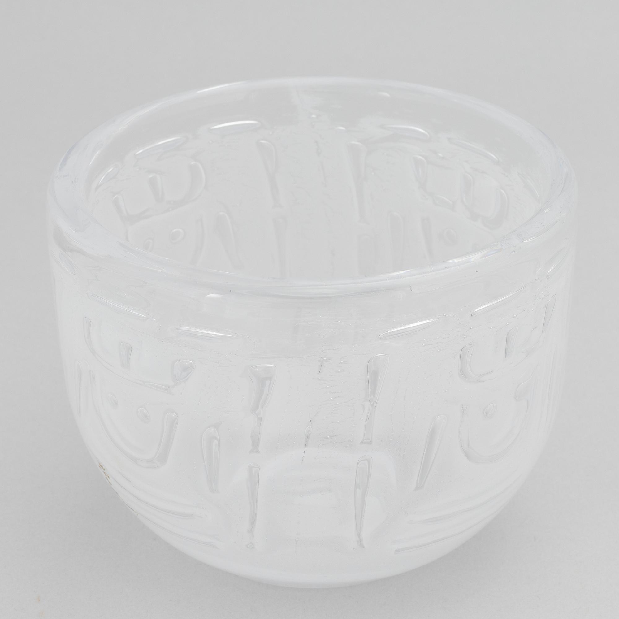 Bengt Edenfalk, a 'Thalatta' glass bowl, Skruf, signed.
