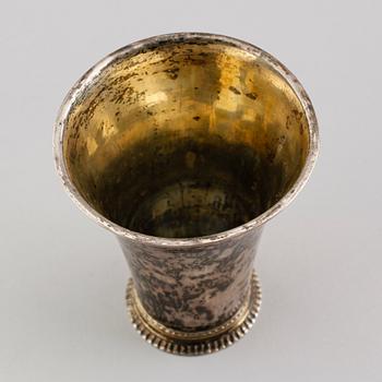 BÄGARE, silver, Johan Söderdahl, Söderköping 1762. Vikt ca 78 gram.