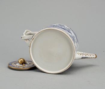 TEKANNA, porslin, Kina, Qingdynastin, Qianlong (1736-1796).