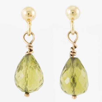 Earrings, a pair, 14K gold with briolette-cut peridot.