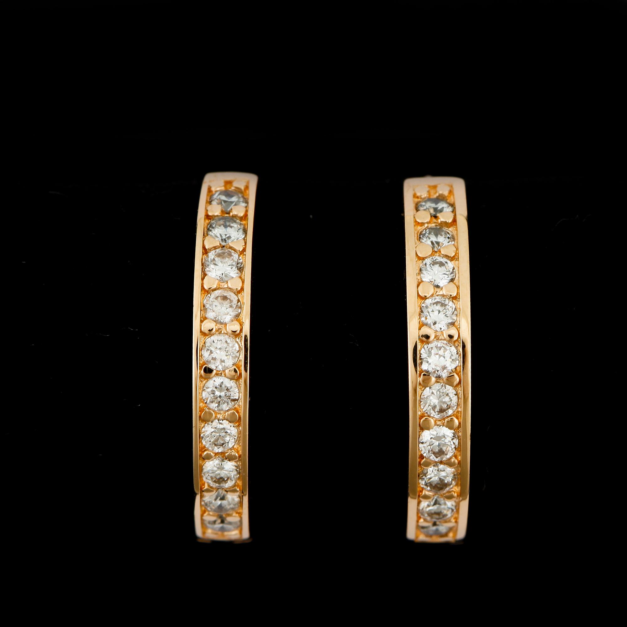 ÖRHÄNGEN, ett par, 14k roseguld med briljantslipade diamanter tot ca0,40ct. Vikt 5,3g.