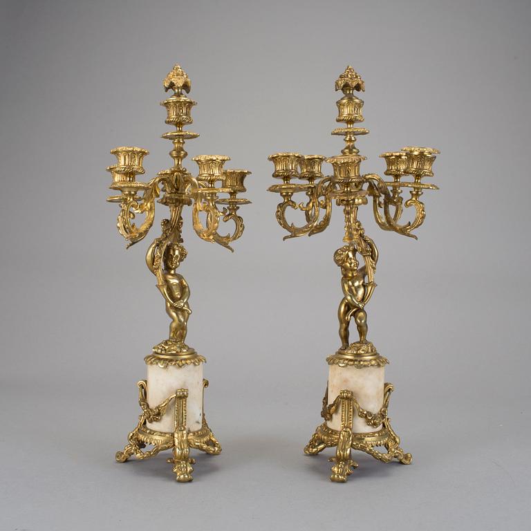 KANDELABRAR, ett par, 1800-talets slut.