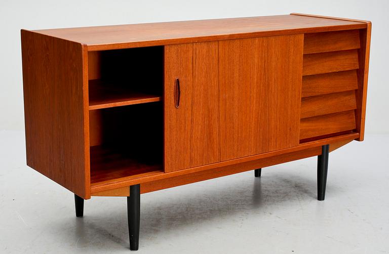 SIDEBOARD, Troeds, Bjärnum, 1950-tal.