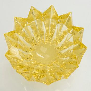 Aimo Okkolin, a 'Water Lily' bowl, signed Aimo Okkolin for Riihimäen Lasi Oy.