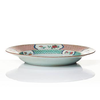 Fat, vapenporslin, Qingdynastin, Qianlong (1736-95).