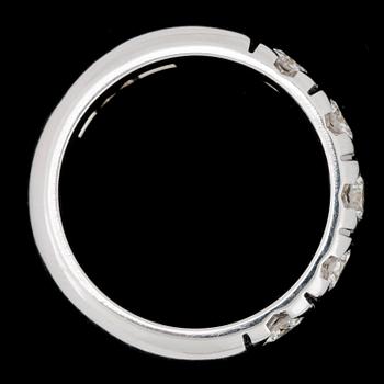 RING, 18k rodierat rödguld,5 briljantslipade diamanter tot ca0,85ct. GBA, Bergkvara, Sverige, 2000-tal. Vikt 7g.