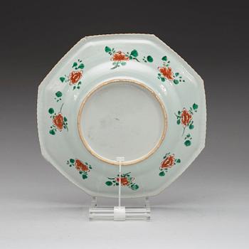 Two famille verte dishes, Qing dynasty Kangxi (1662-1722).