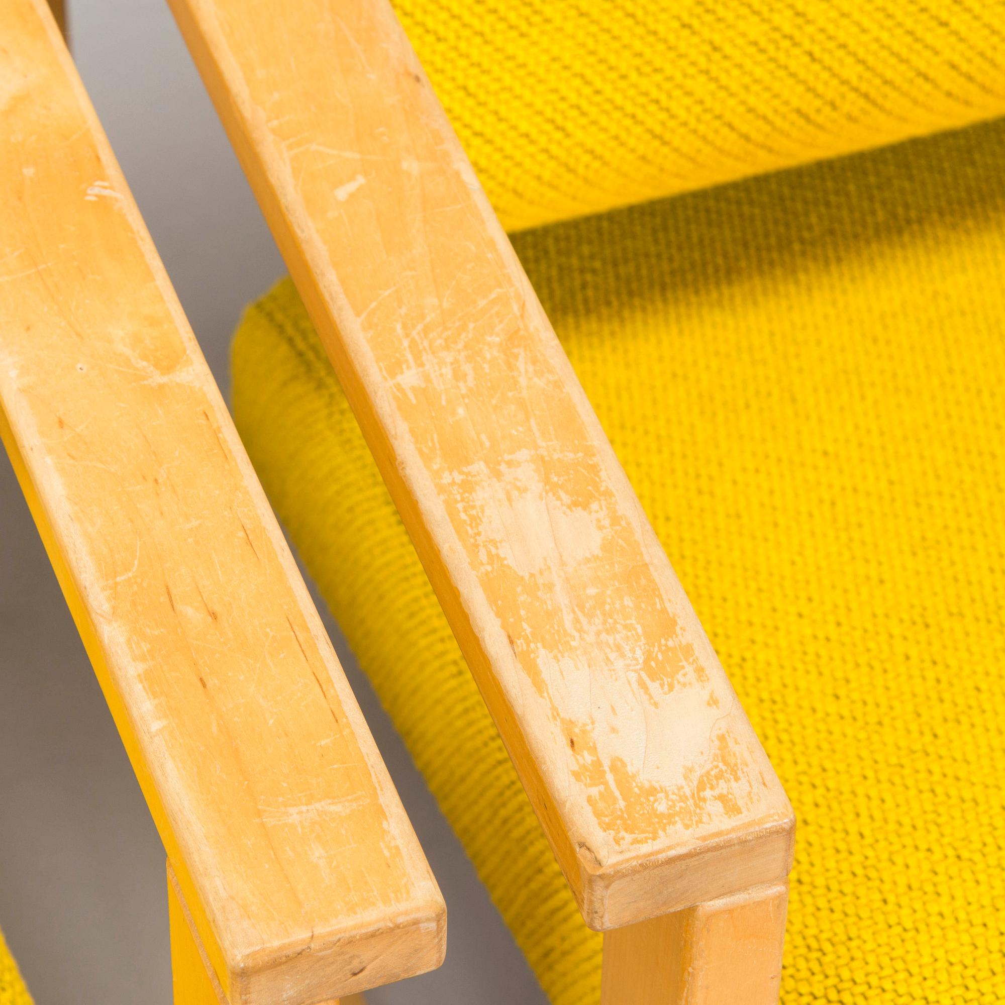 Yrjö Kukkapuro, nojatuoleja, pari, "Alnus" 1990-luku.