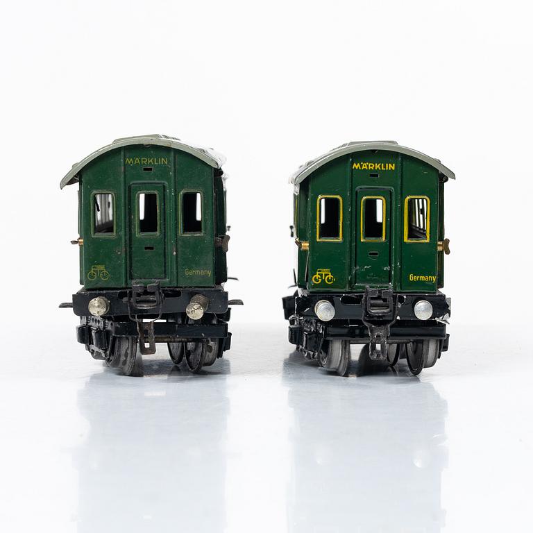 Märklin, Locomotives, carriages and accessories, first half of the 20th century.