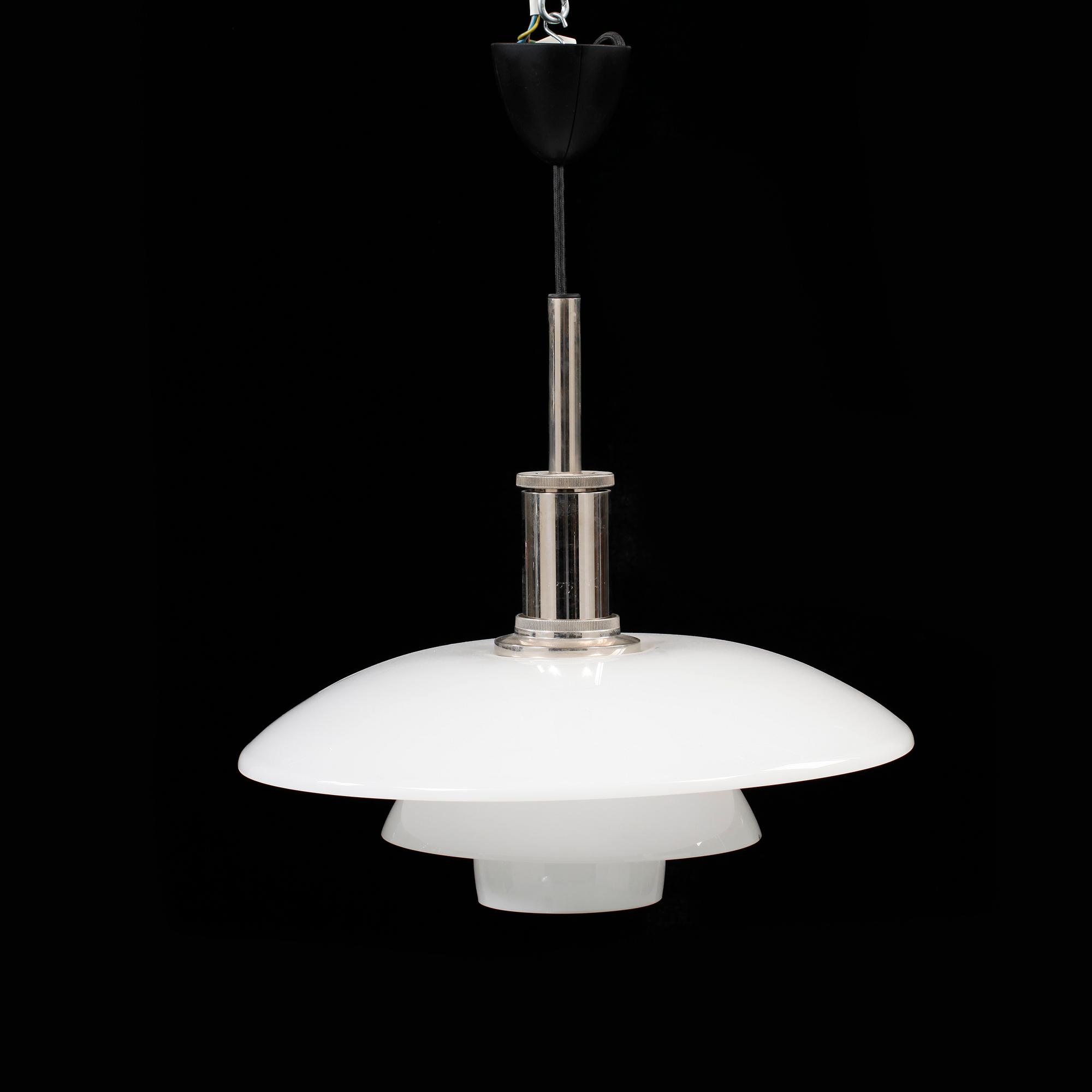 TAKLAMPA, "PH-4½-4", Poul Henningsen, Louis Poulsen, 1900-talets andra hälft. Höjd ca 42 cm.
