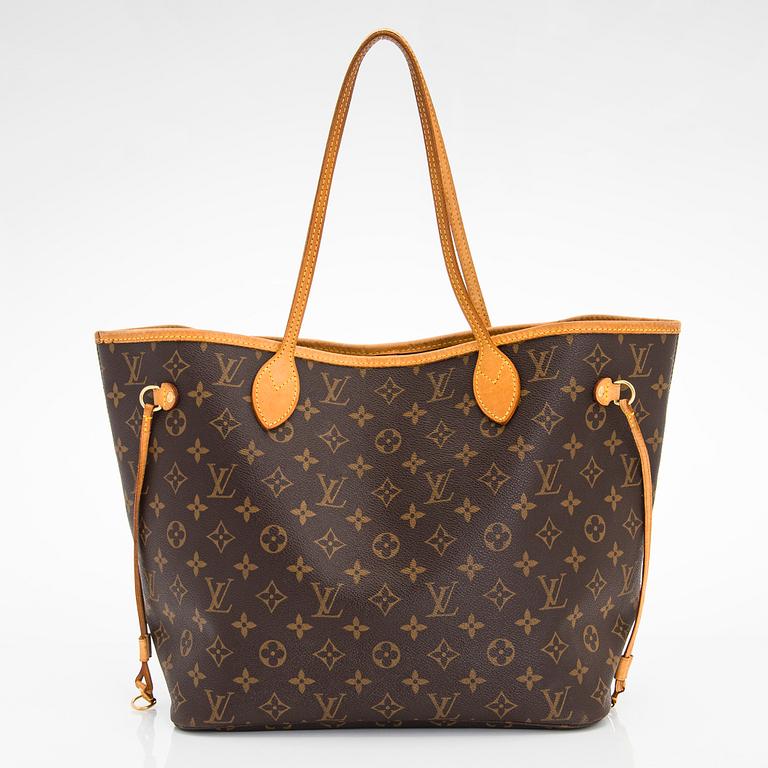 Louis Vuitton, a Monogram Canvas 'Neverfull MM' bag.