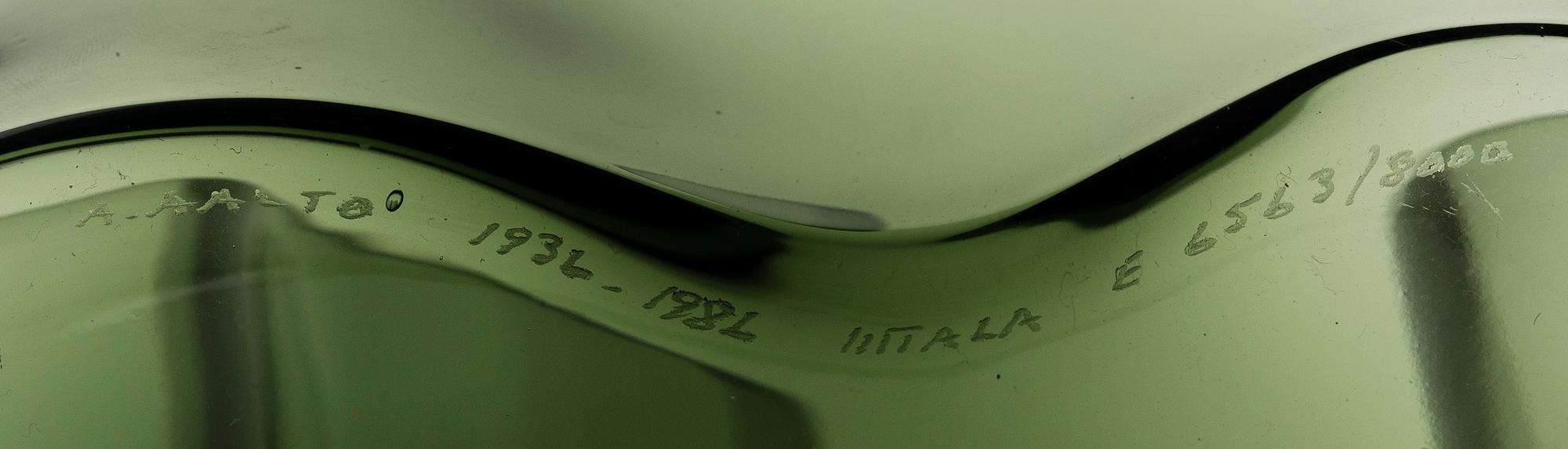 ALVAR AALTO, MALJAKOITA, 2 kpl, "Savoy", Iittala 1986 ja 1988. Signeerattu ja numeroitu.