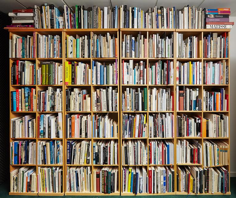 Björn Springfeldt's art library.