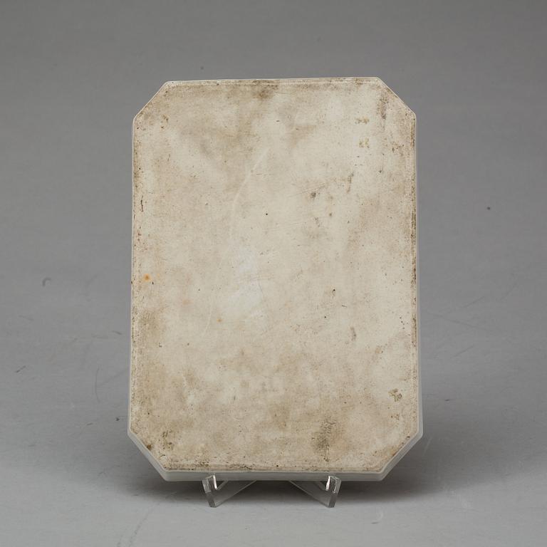 BRICKA, porslin, Kina, 1800/1900-tal.
