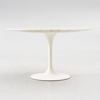 Eero Saarinen, soffbord, "Tulip", Knoll, formgivet 1957.