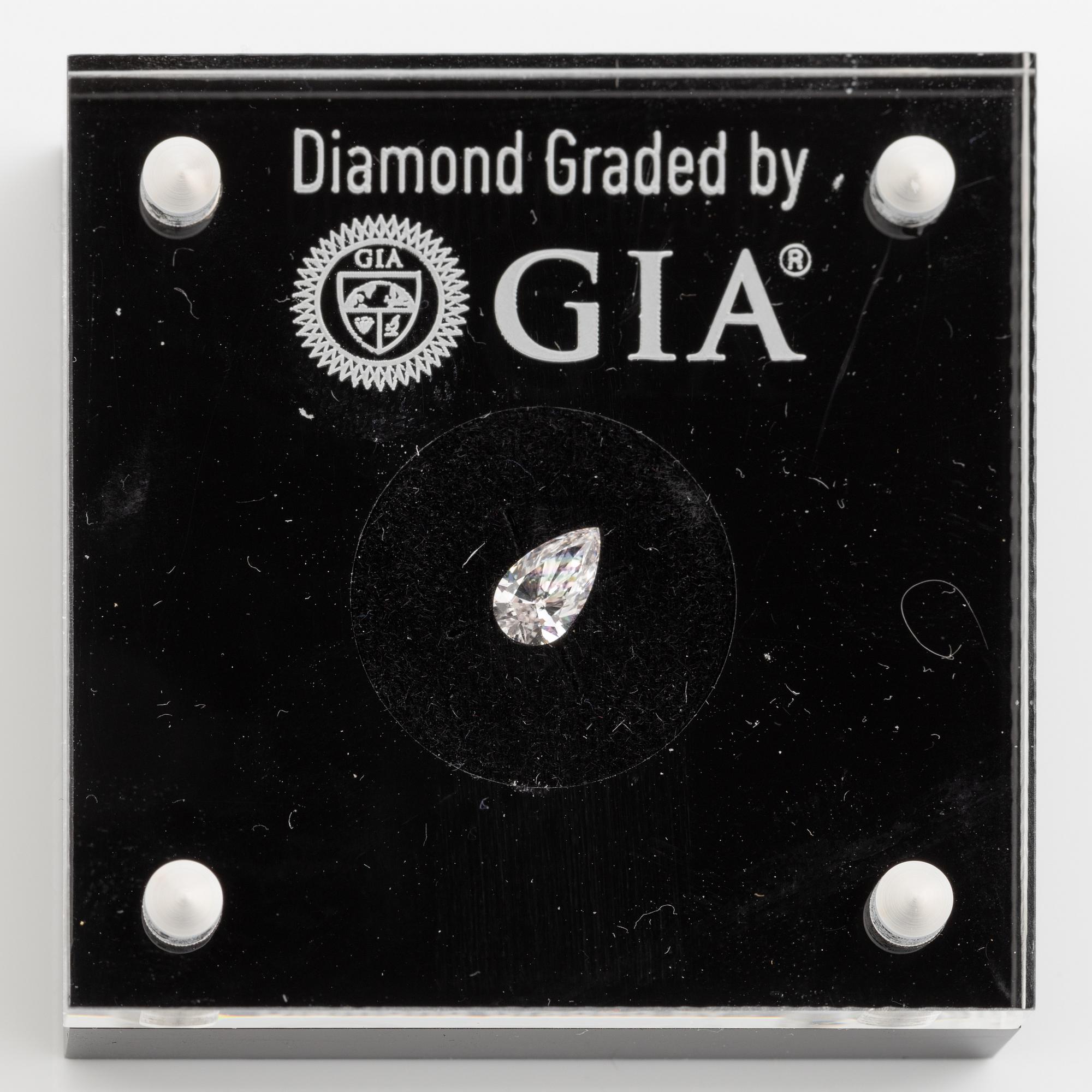 Faint pink pear-shaped diamond, 0.50 ct. Accompanied by GIA report.