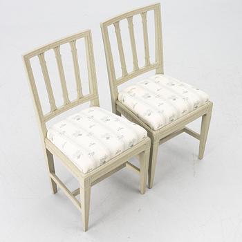 A pair of late Gustavian chairs from around the year 1800.