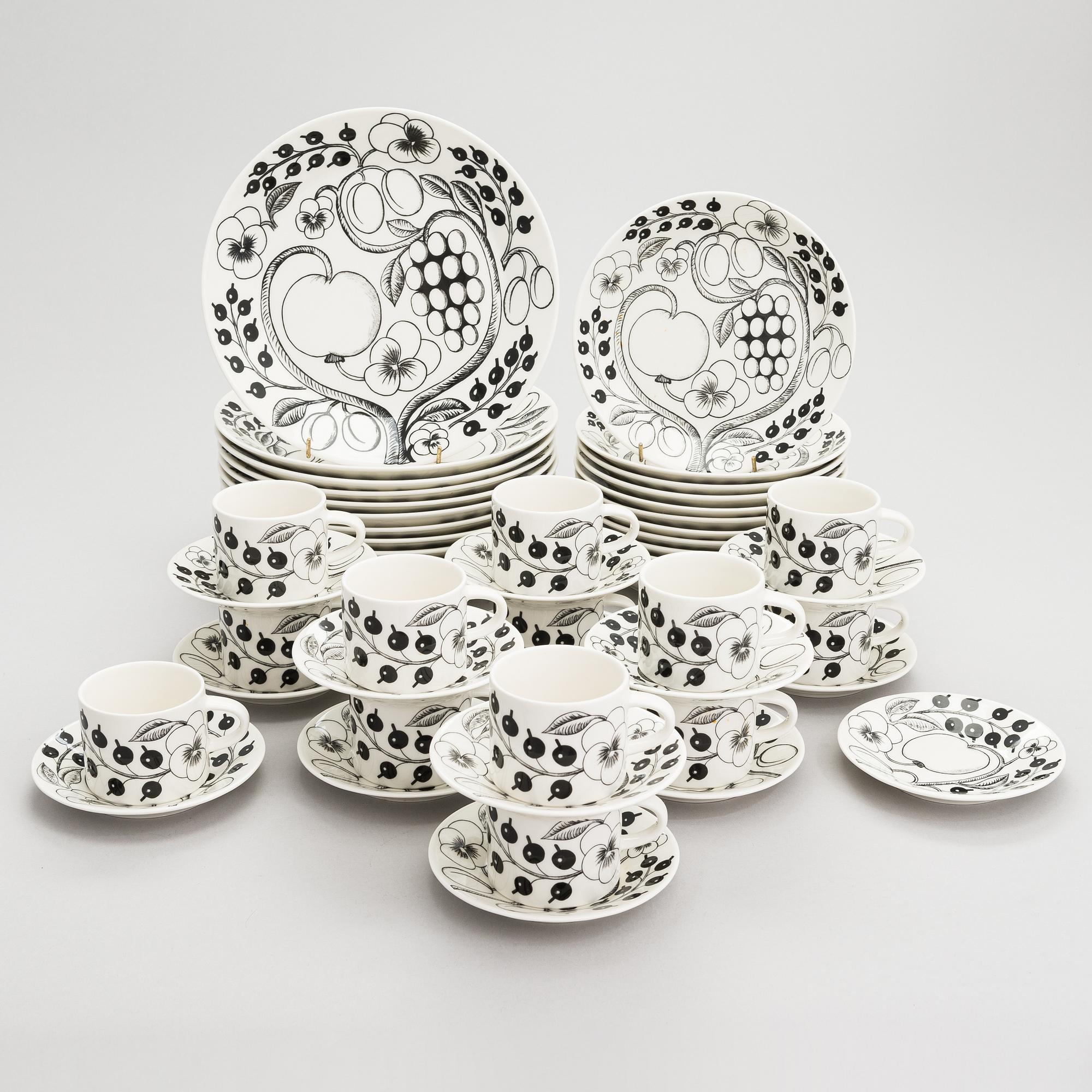 Birger Kaipiainen, serving dishes, 37 pcs, ceramics, "Paradise", Arabia, the later half of 20th century.
