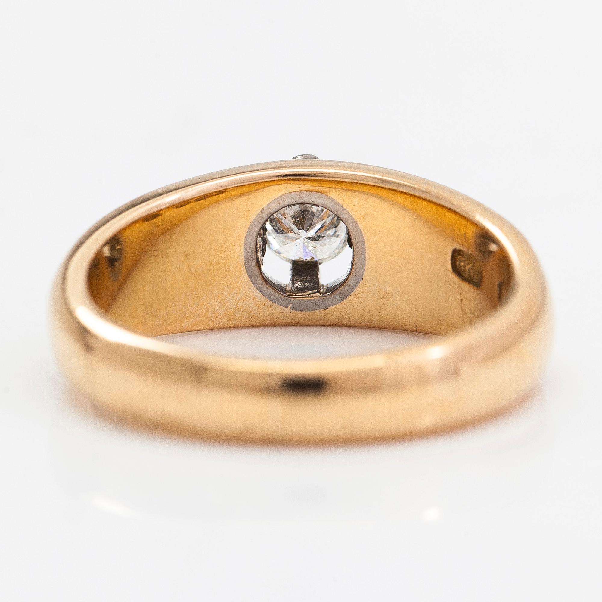 Sormus, 18K kultaa ja briljanttihiottu timantti noin 0.25 ct. Risto Karstela, Helsinki, 1968.
