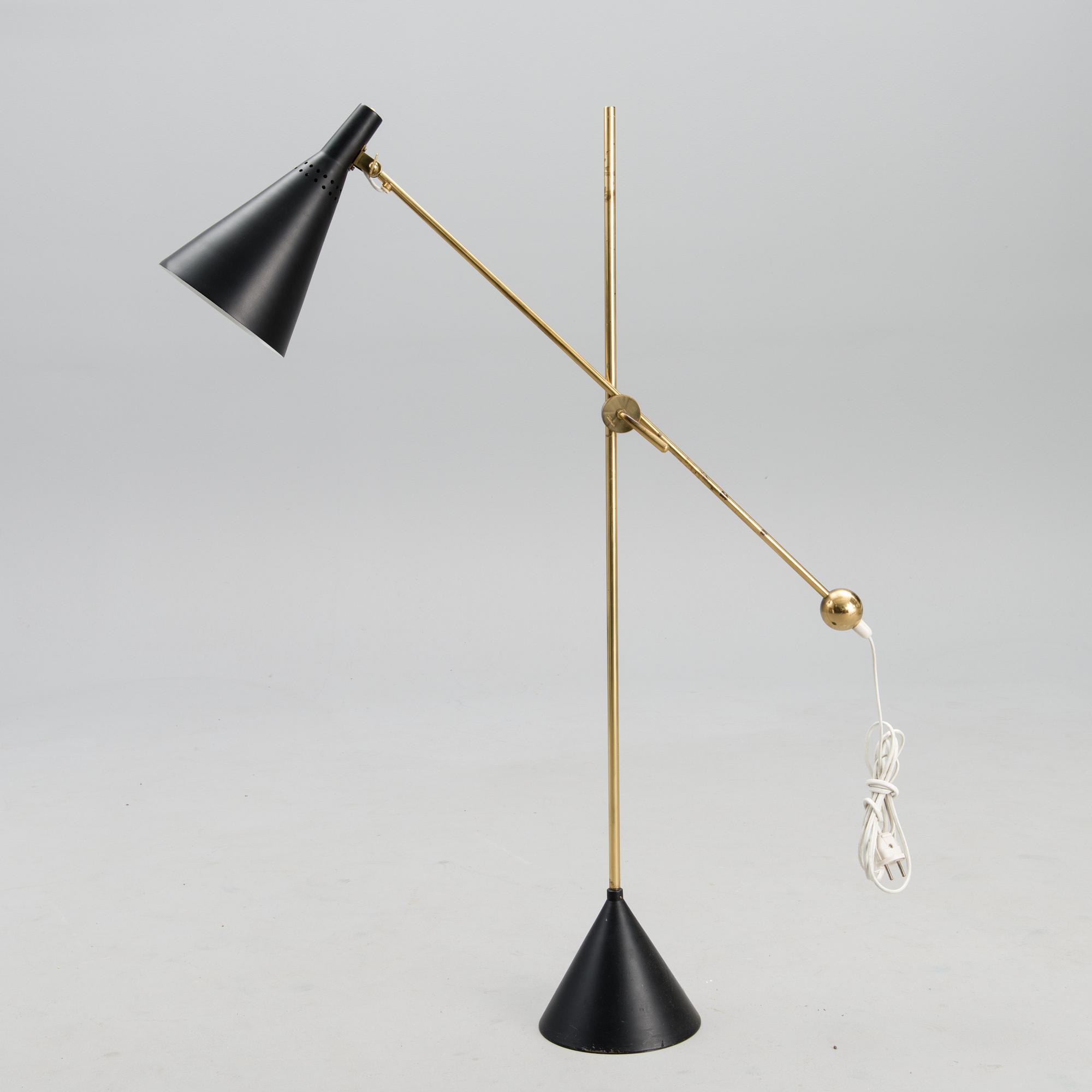 A K 10-11 floor light manufactured by Idman in the mid 20th century.