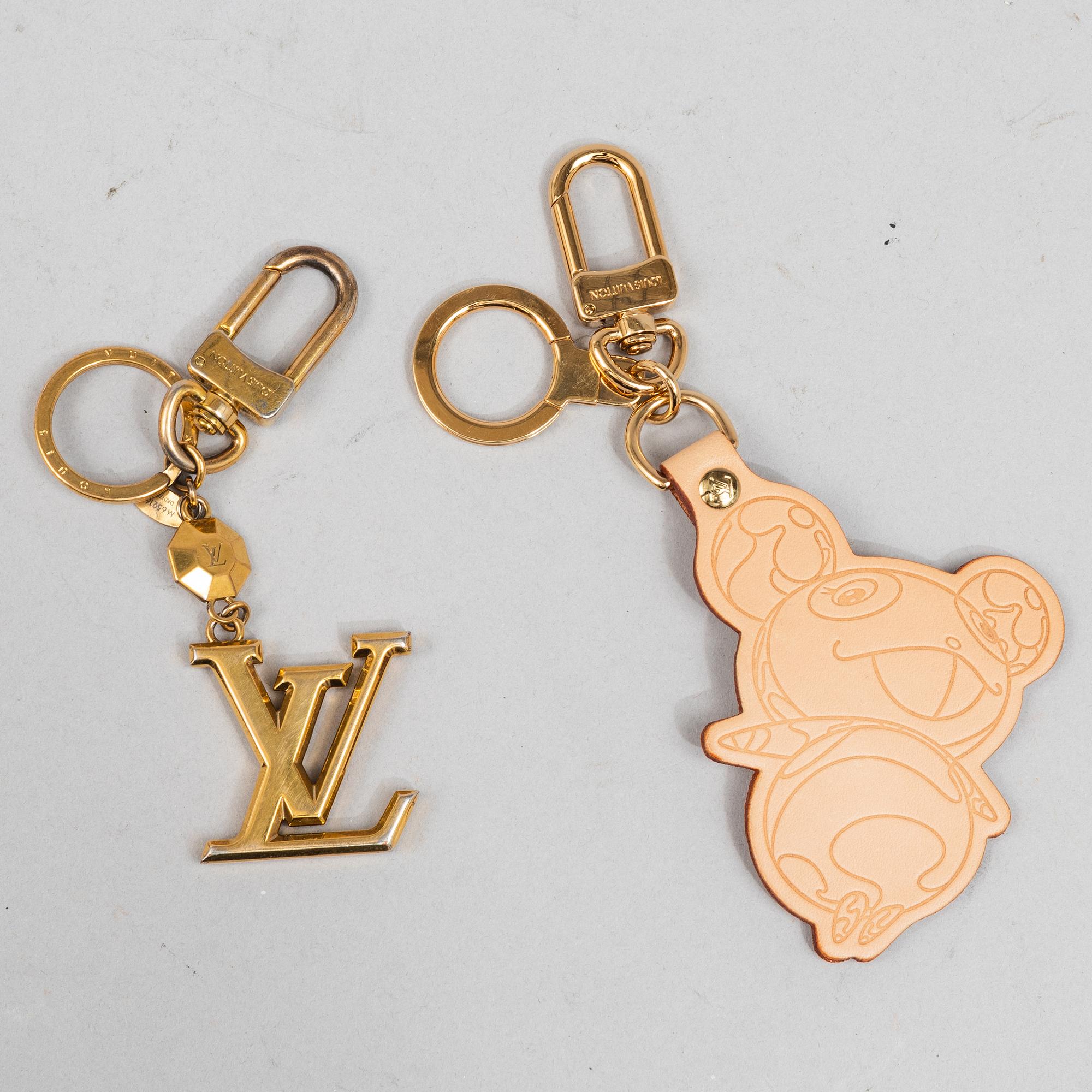 Louis Vuitton, nyckelringar/bag charms, 2 st, bl a Takashi Murakami "Panda".