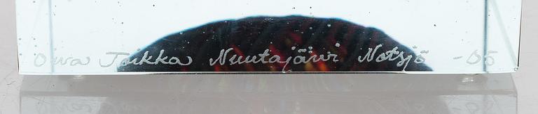 OIVA TOIKKA, A special glass cube, signed Oiva Toikka Nuutajärvi Notsjö -05.