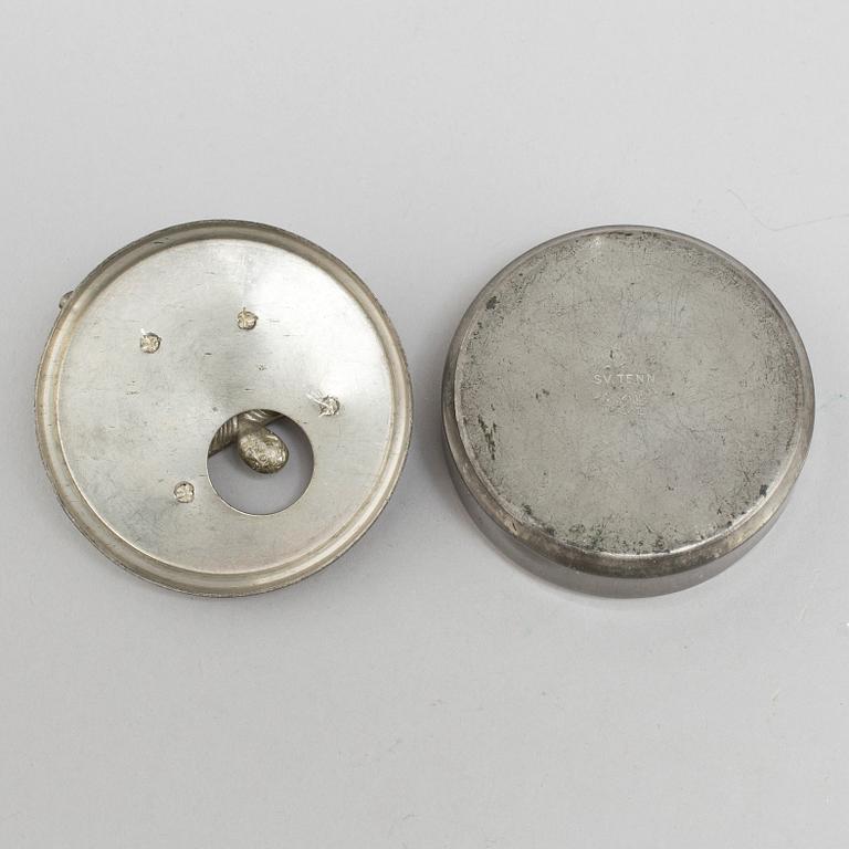 A PEWTER BUTTON BOX, 'Originell', Widerholm & Dahlberg, Eskilstuna.