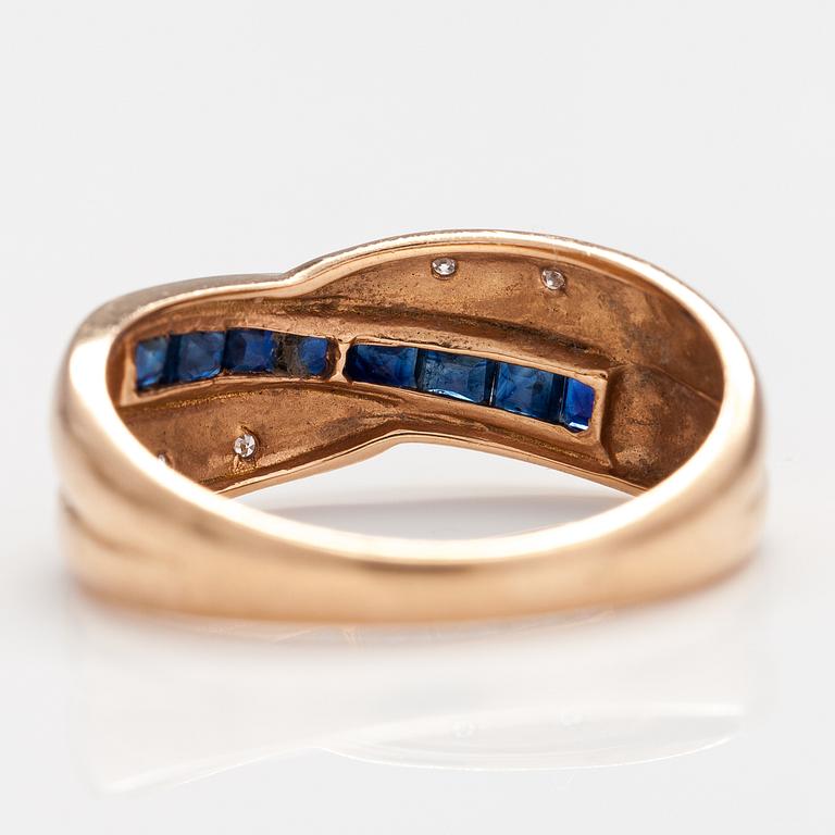 A 14K gold ring and earrings with sapphires and diamonds ca. 0.02 ct in total. Timanttiset, Helsinki 1999.