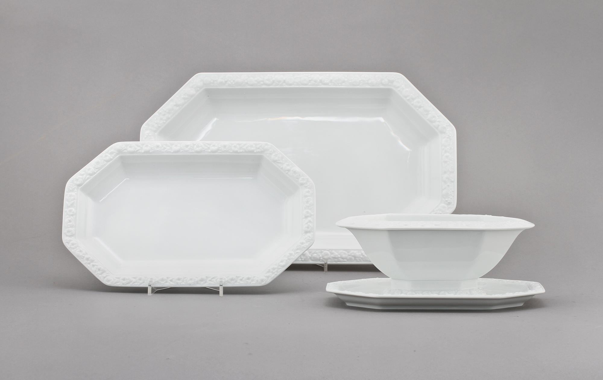 MATSERVIS, 41 delar, porslin, "Classic", 1900-tal.