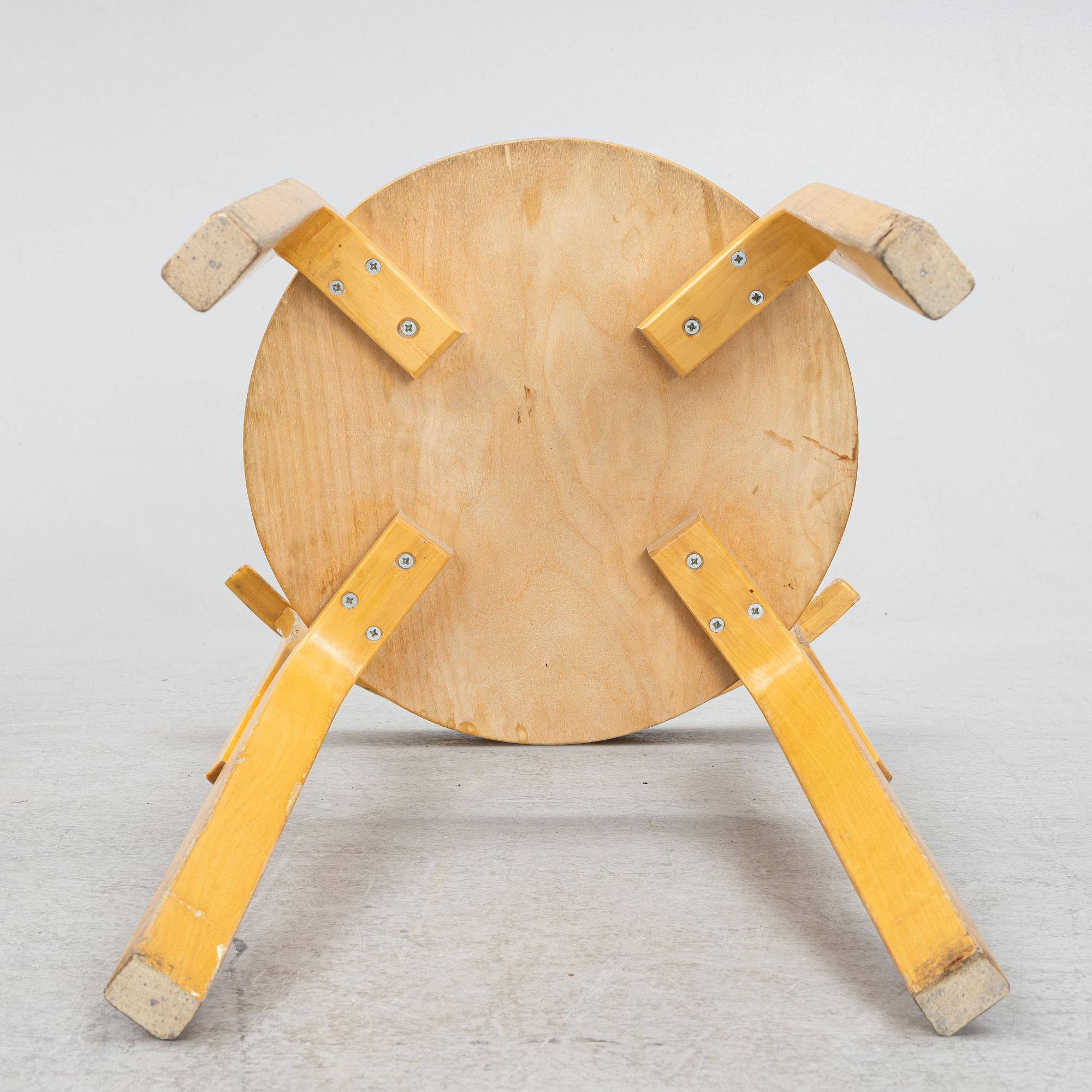 Alvar Aalto, stolar, 6 st, modell 69, Artek, Finland, 1900-talets andra hälft.