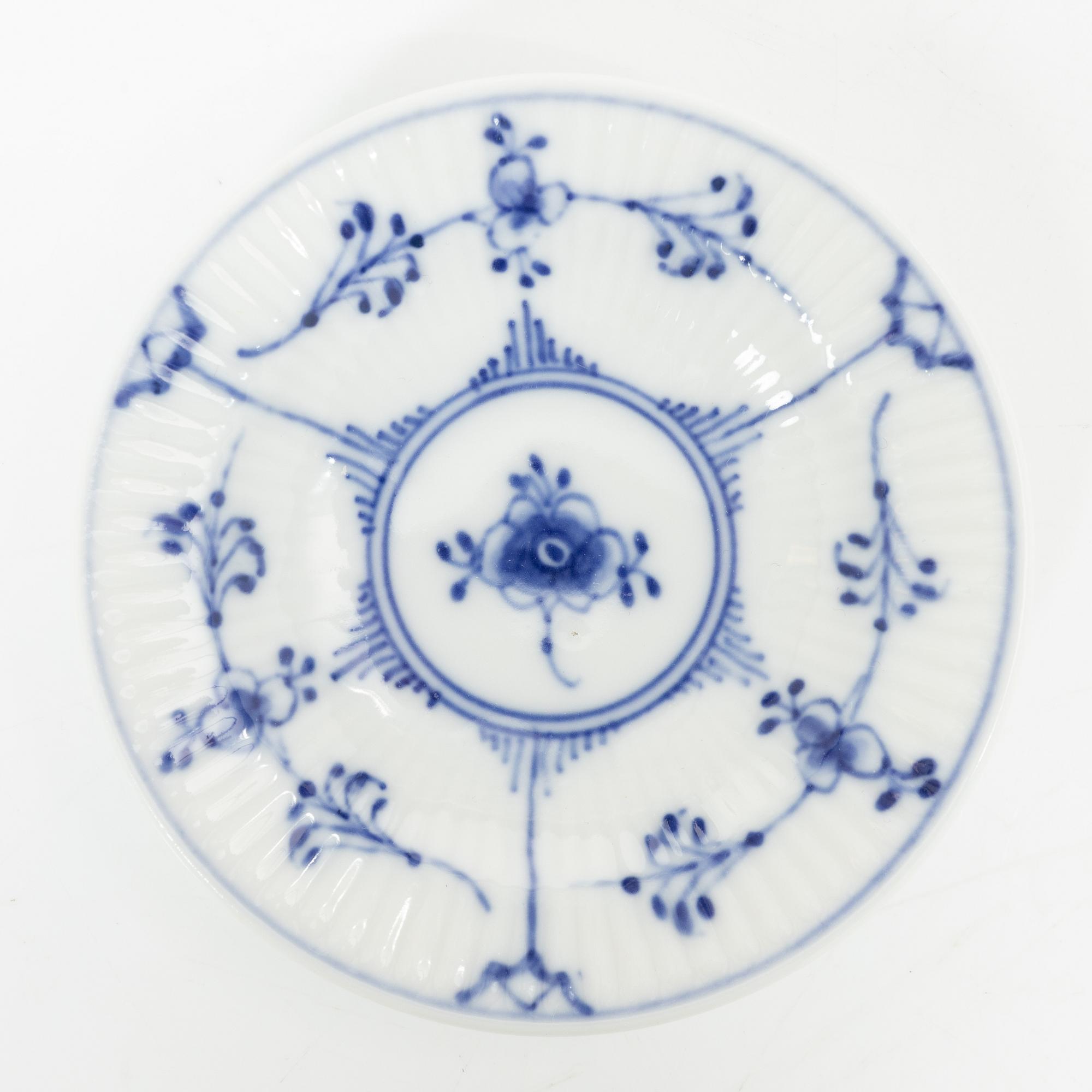 Royal Copenhagen, dinner and coffee service, 81 pcs, Blue Fluted, Full and Half Lace.