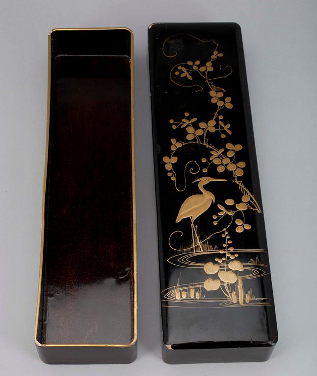 LACKSKRIN, 2 ST, Kina/Japan, 1900-talets början.