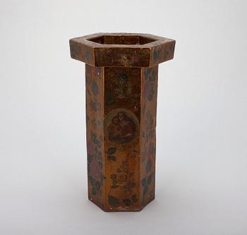 KYNTTILÄNJALKA, signeerattu Bryk.