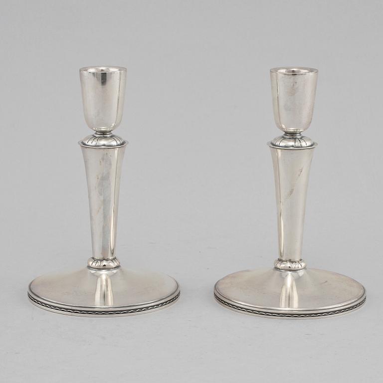 LJUSSTAKAR, ett par, silver, Eric Råström, Stockholm, 1962. Vikt 265 g.