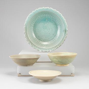 Four glazed ceramic dishes, South east asia, 20th century.