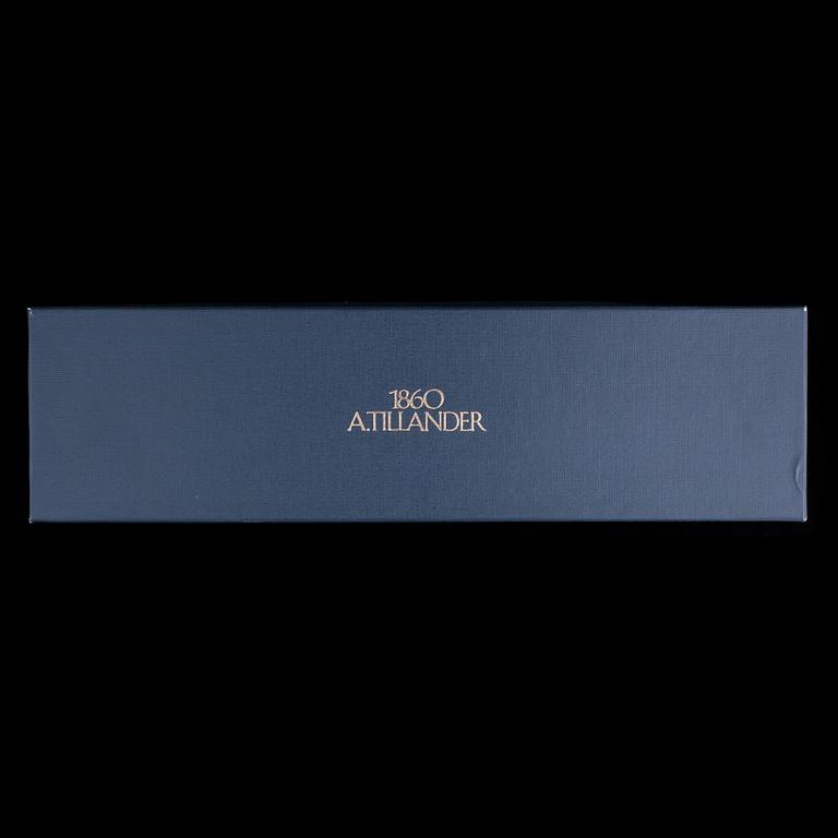 Jaana Lehtinen, A NECKLACE.