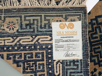 MATTA, antik Kina, ca 125 x 68.