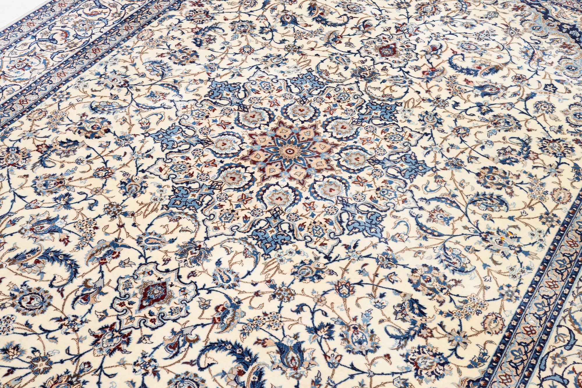 Carpet, Nain, 263 x 370 cm.