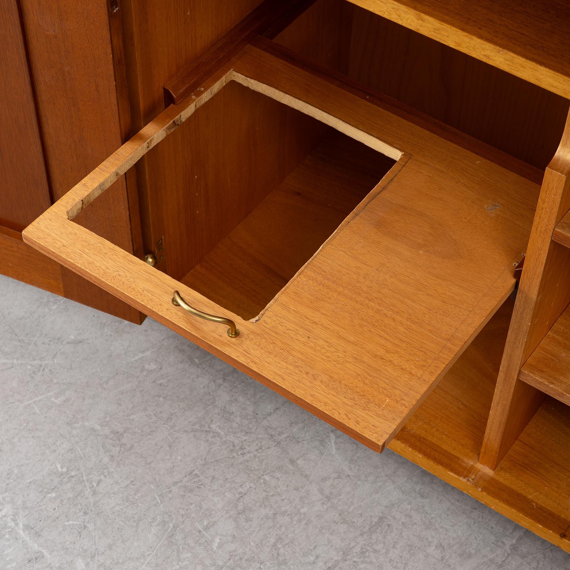 Josef Frank, two model B2112 bookcases, Firma Svenskt Tenn, Sweden, before 1985.