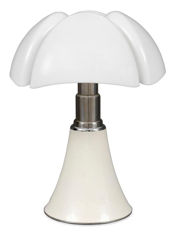 A Gae Aulenti table lamp, "Pipistrello", for Martinelli Luce, Italy.